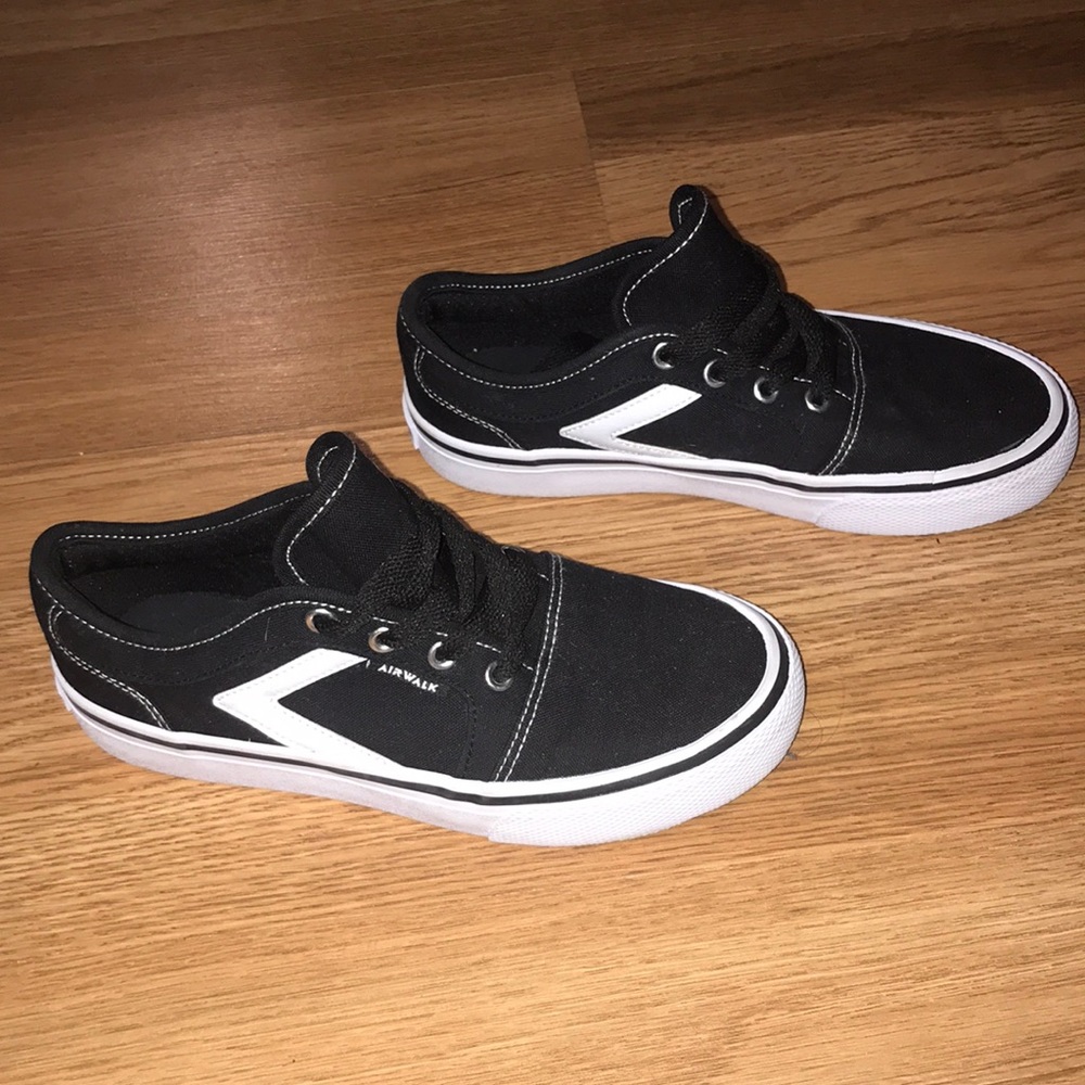 Black knock-off Vans  (Airwalk)